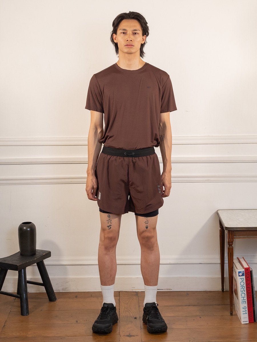 ShellLight - Short 2en1 - Marron - ACT Running - vue portée en pied