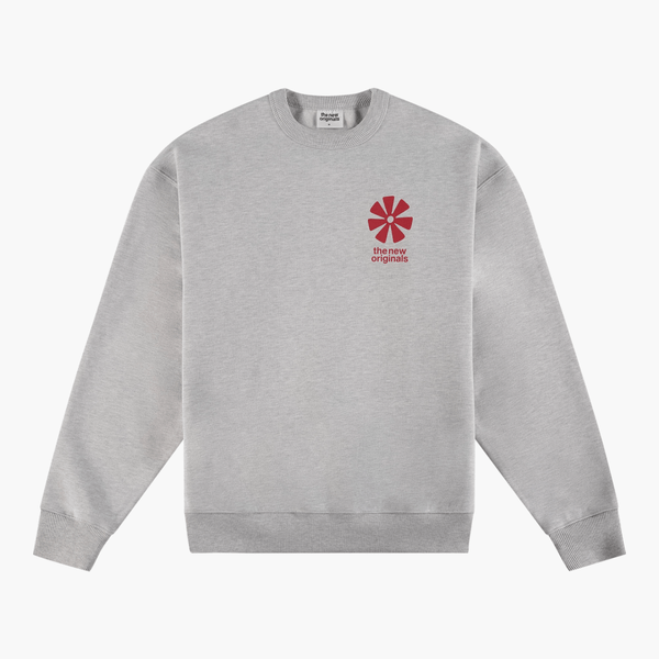 Adinkra Crewneck Light Grey TNO porté – vêtements homme Rennes – Aura Store