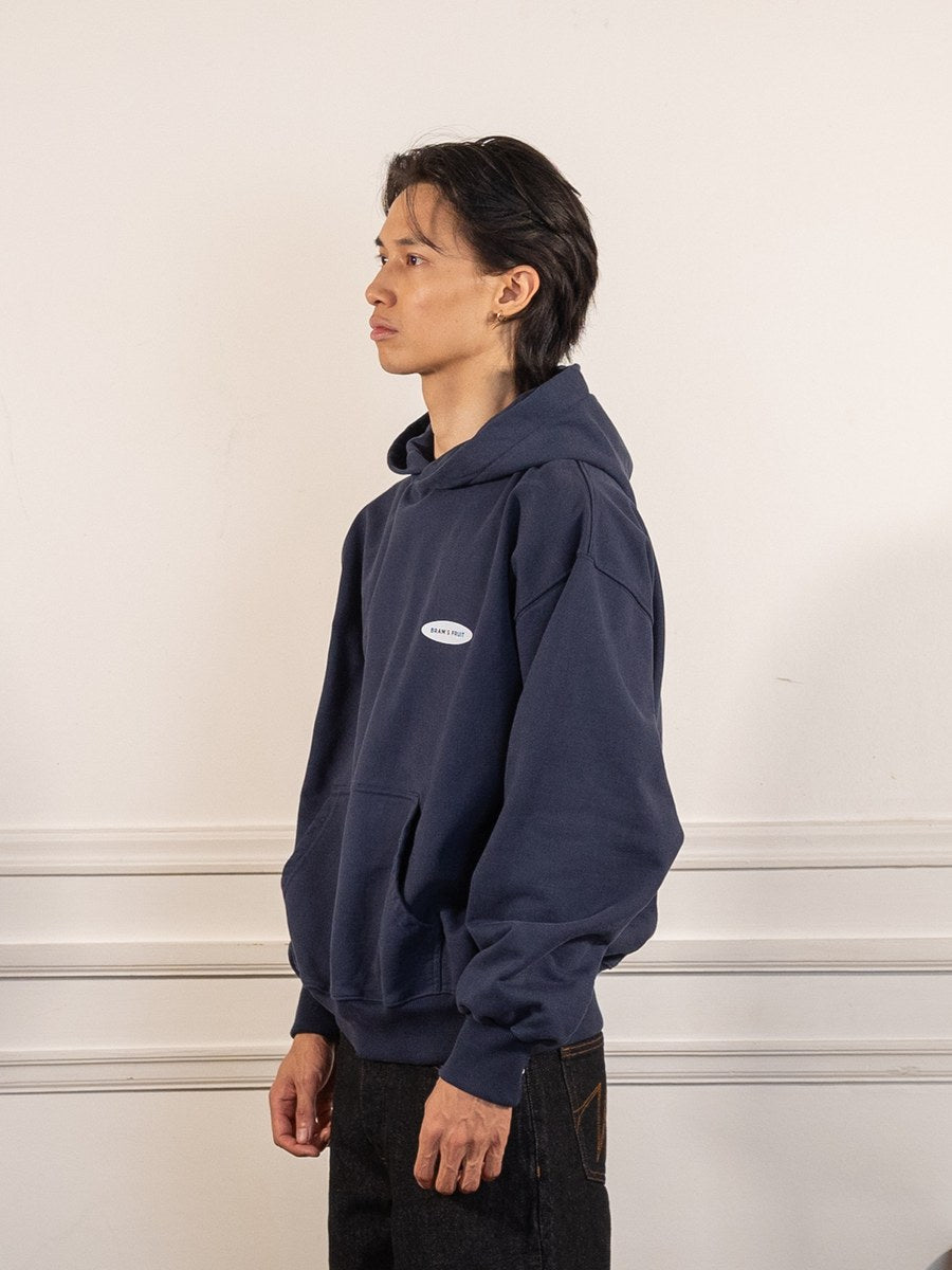 F*ck Off I'm Gardening Hoodie - Navy - Bram's Fruit - vue de profil portée