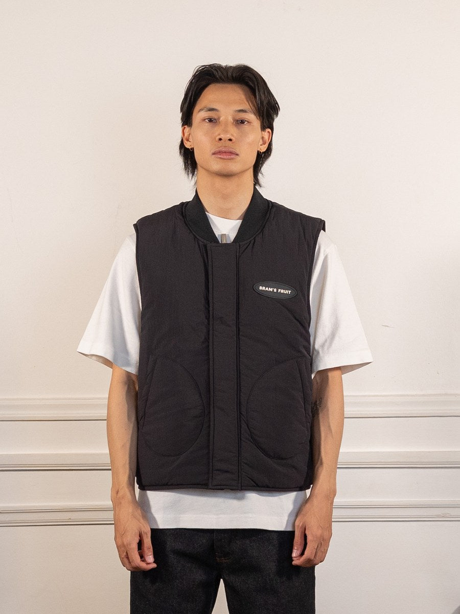 Reversible Padded Vest - Black - Bram's Fruit - vue de face portée