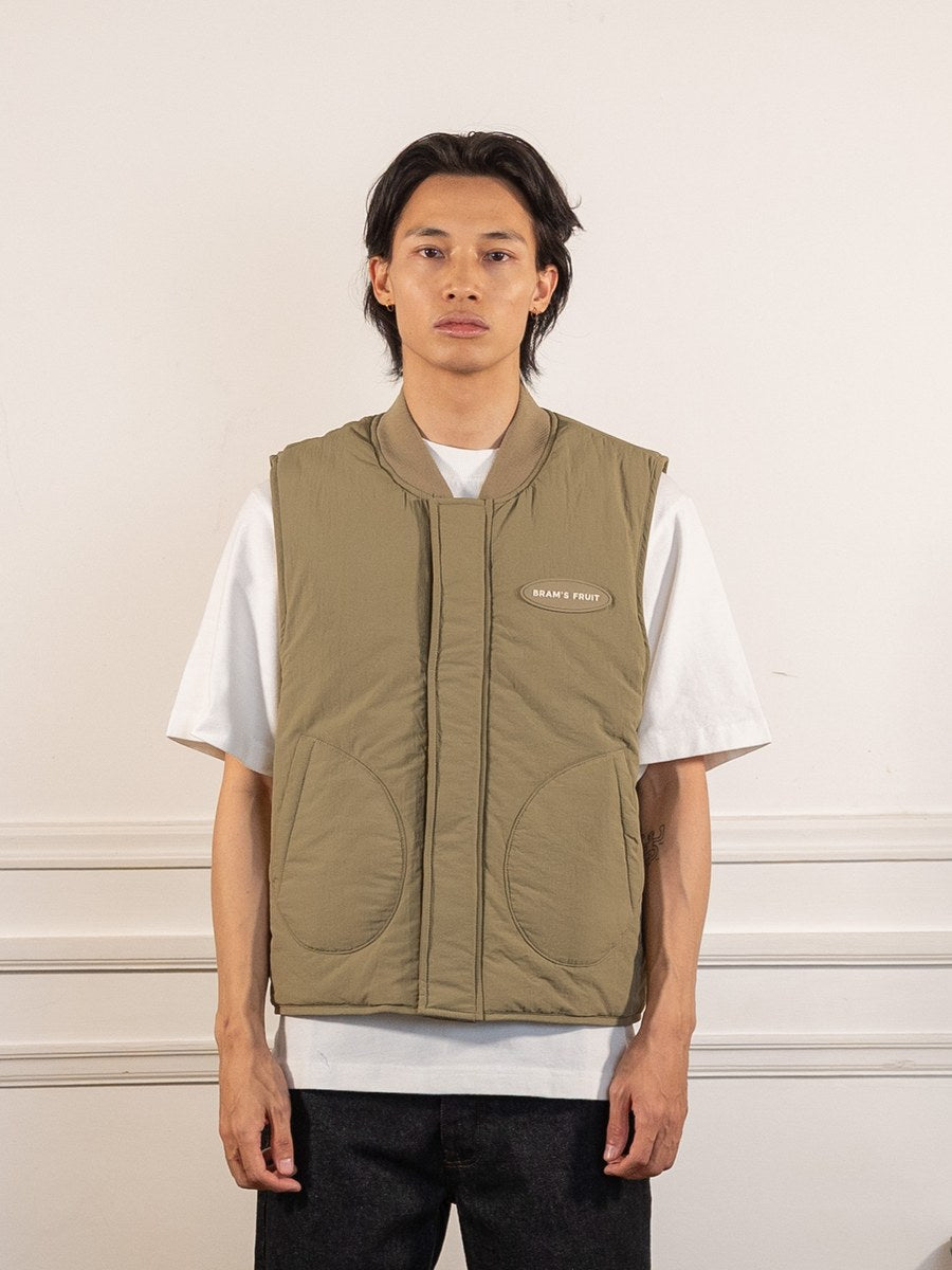 Reversible Padded Vest - Olive Green - Bram's Fruit - vue de face portée