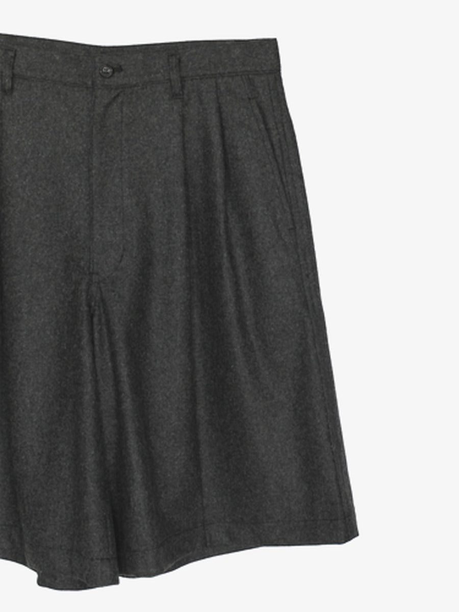Short à pinces Comme des Garçons SHIRT FR-P506-W26 Grey - détail des pinces et de la taille