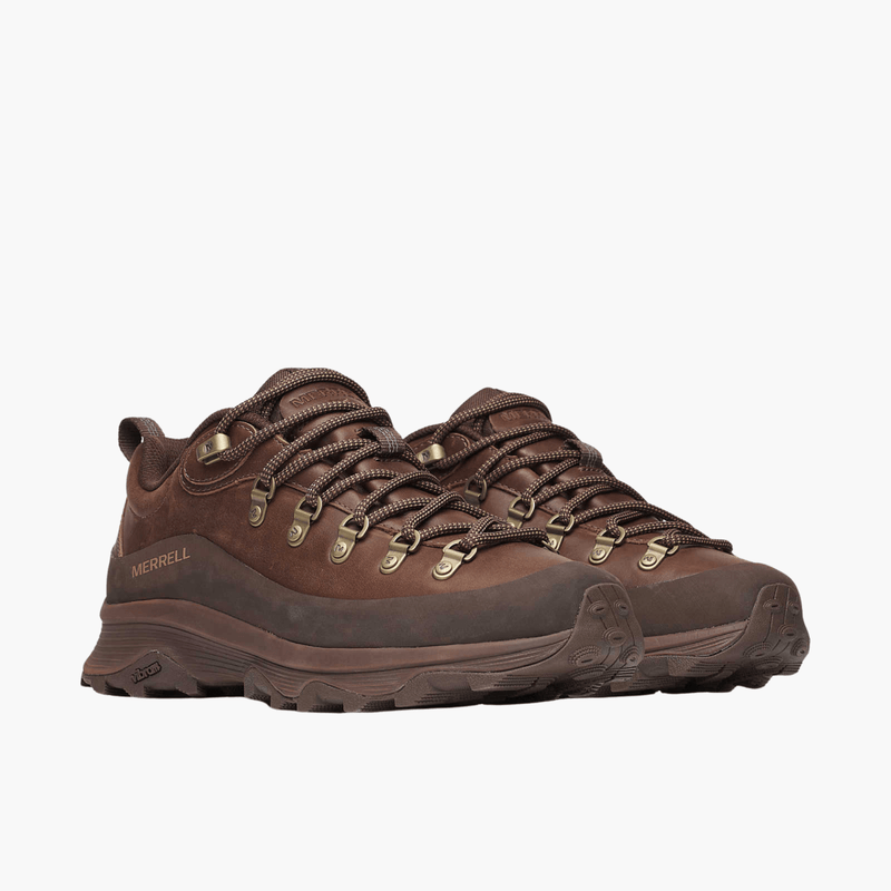 Chaussures style randonnée urbaine homme Merrell chez Aura Store Rennes