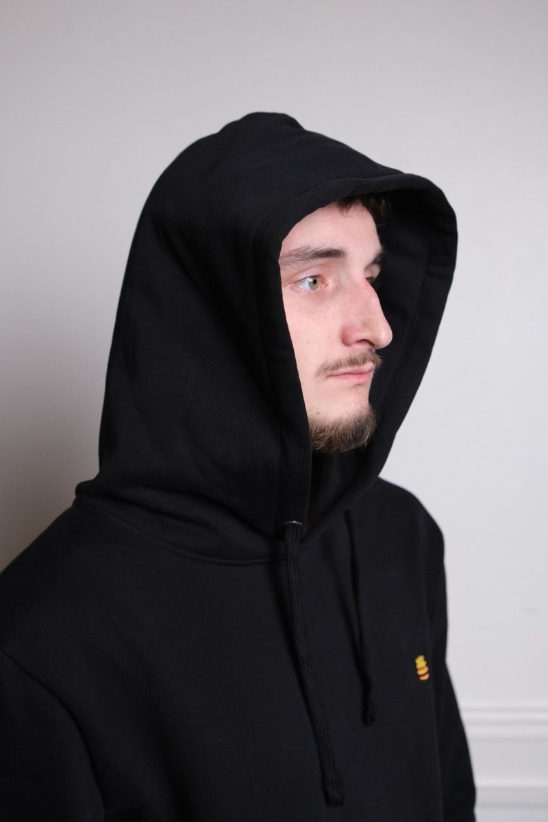 détail broderie pot de miel retravaillée hdv hoodie noir