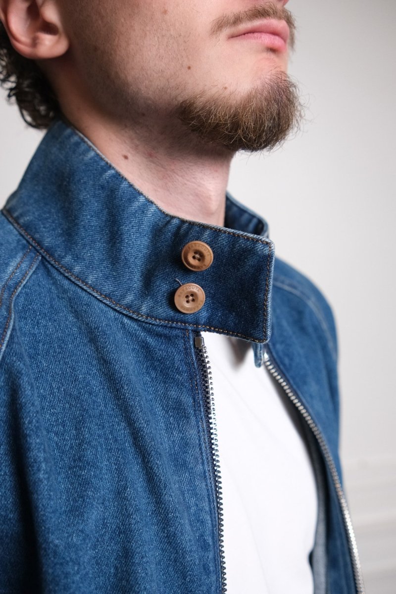 détail col dog ear double boutonnage et denim heritage baracuta g9 light wash
 5 — photo 8