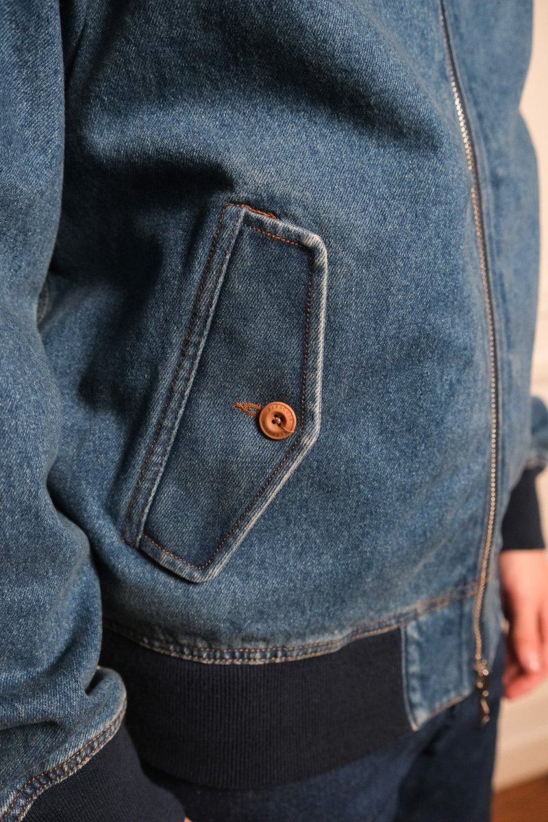 détail col dog ear double boutonnage et denim heritage baracuta g9 light wash2 — photo 5