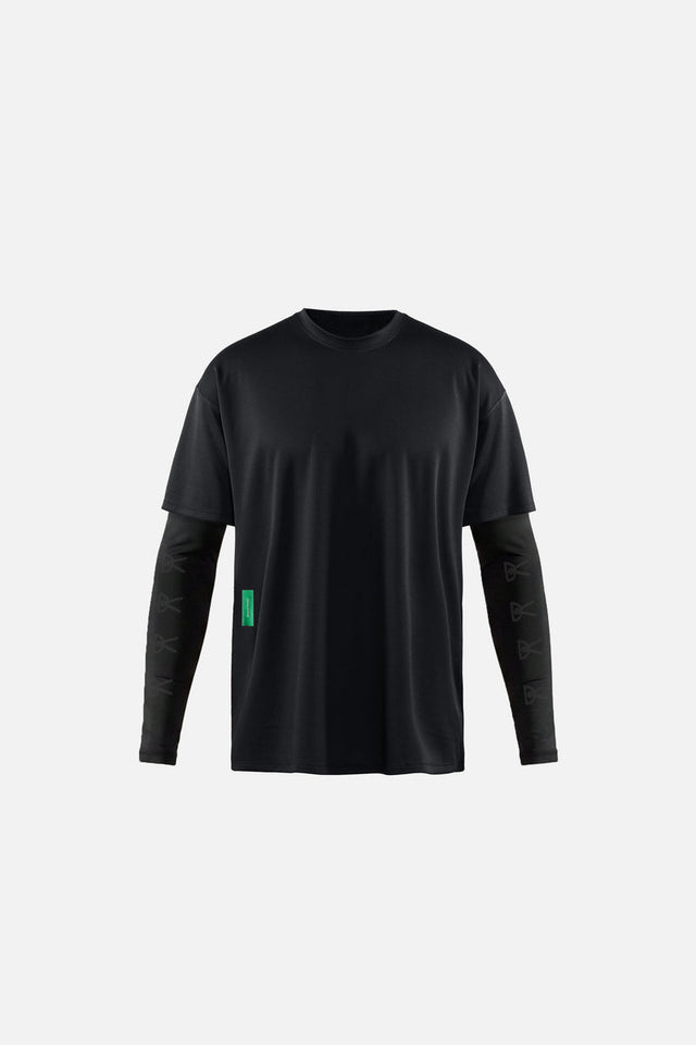 Boxy Compression Training Tee - Black/Black - District Vision - vue de face