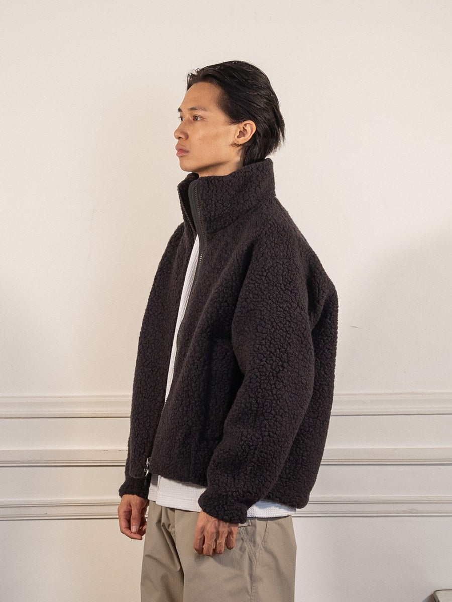 Deep Pile Fleece Jacket - ESPRESSO - Goldwin - vue de profil portée