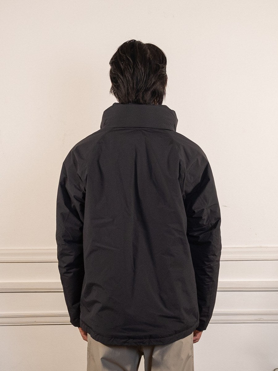 WINDSTOPPER Puffy Jacket - BLACK - Goldwin - vue de dos portée