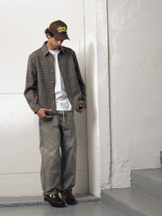 Goodies Sportive Hunter Checks Grey Shirt porté de trois quarts