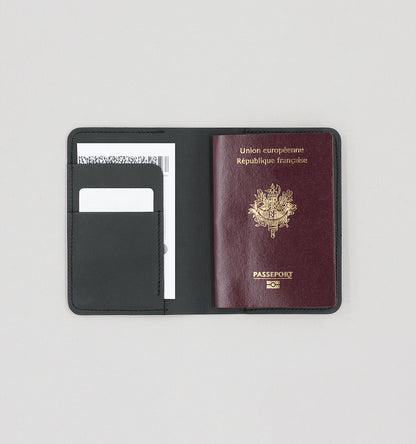 Passport Cover Black Baranil Calf Leather - Aura