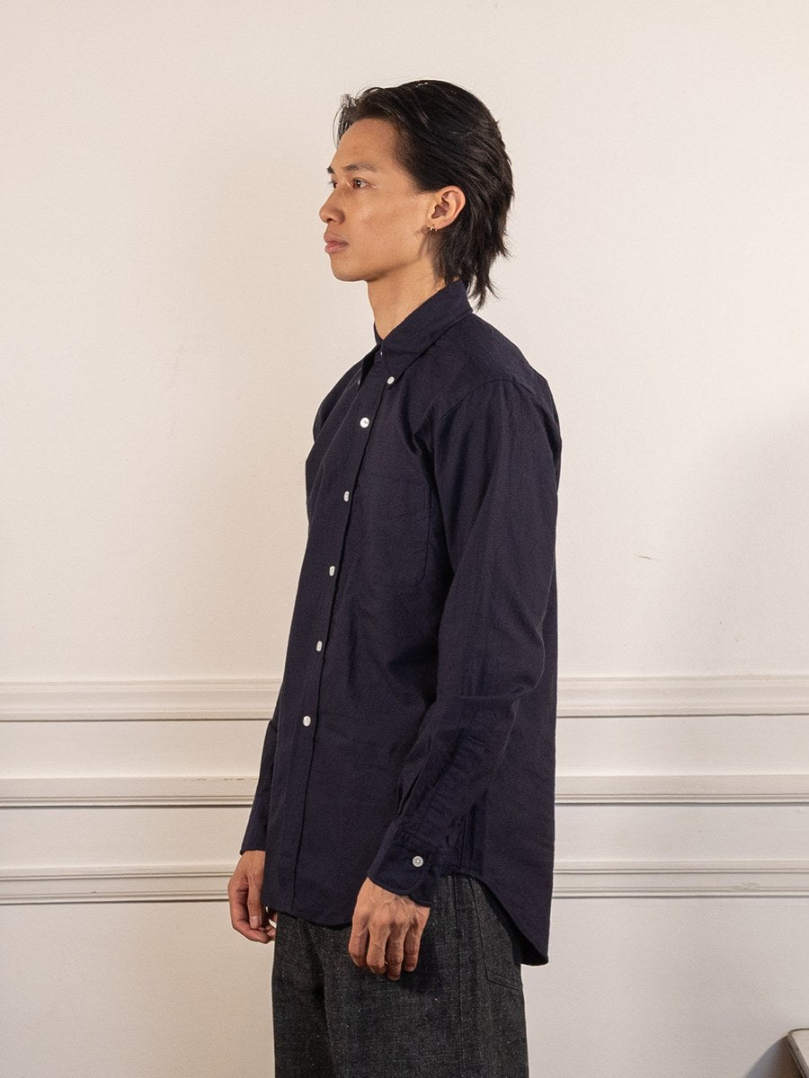 Vintage Ivy Navy Oxford - Kamakura Shirts - vue de profil portée