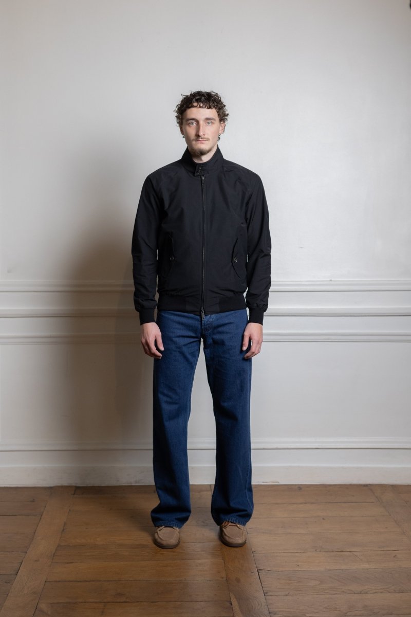 mannequin portant baracuta g9 harrington jacket black baracuta cloth coupe classique
 — photo 1