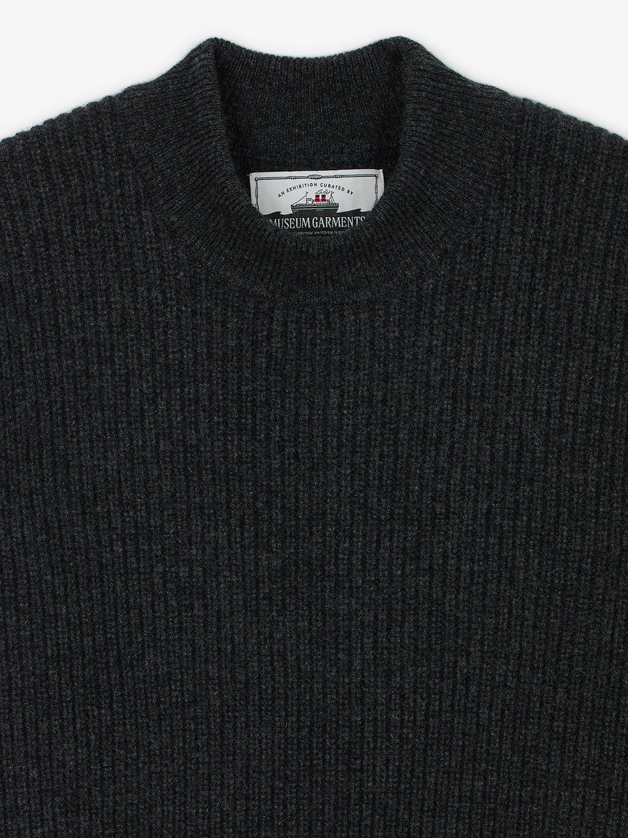 Museum Garments Deck Sweater charcoal en laine d'agneau mérinos - détail 1