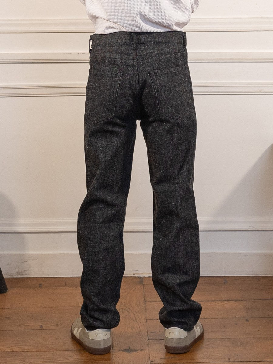 Selvage Denim Straight Pants - Black - nanamica - vue de dos portée