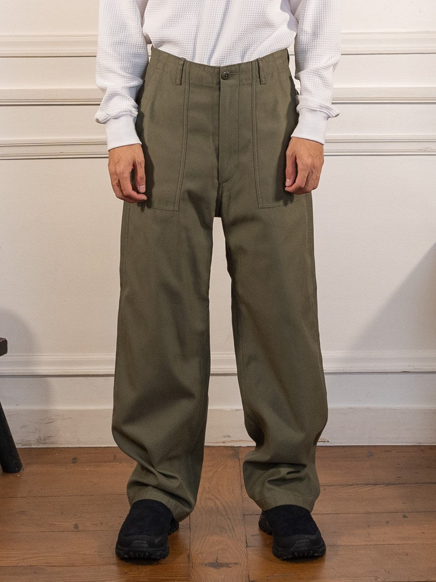 Wide Baker Pants - Khaki - nanamica - vue de face portée