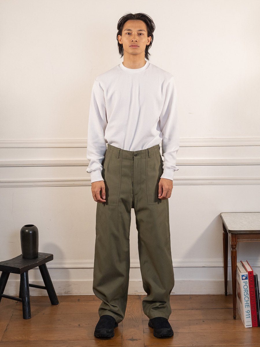 Wide Baker Pants - Khaki - nanamica - vue portée en pied