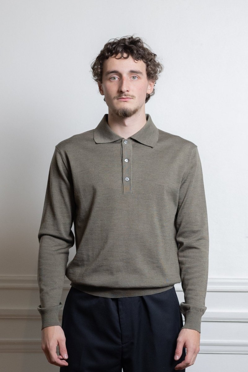 olo Another Aspect Polo Shirt 2.0 vert détail boutons nacre
Image  — photo 2
