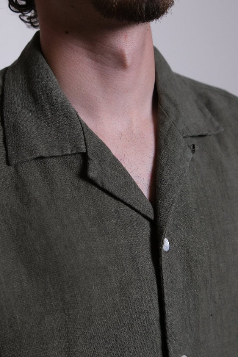 Shonan Beach Green (Linen) - Kamakura Shirt - détail col ouvert