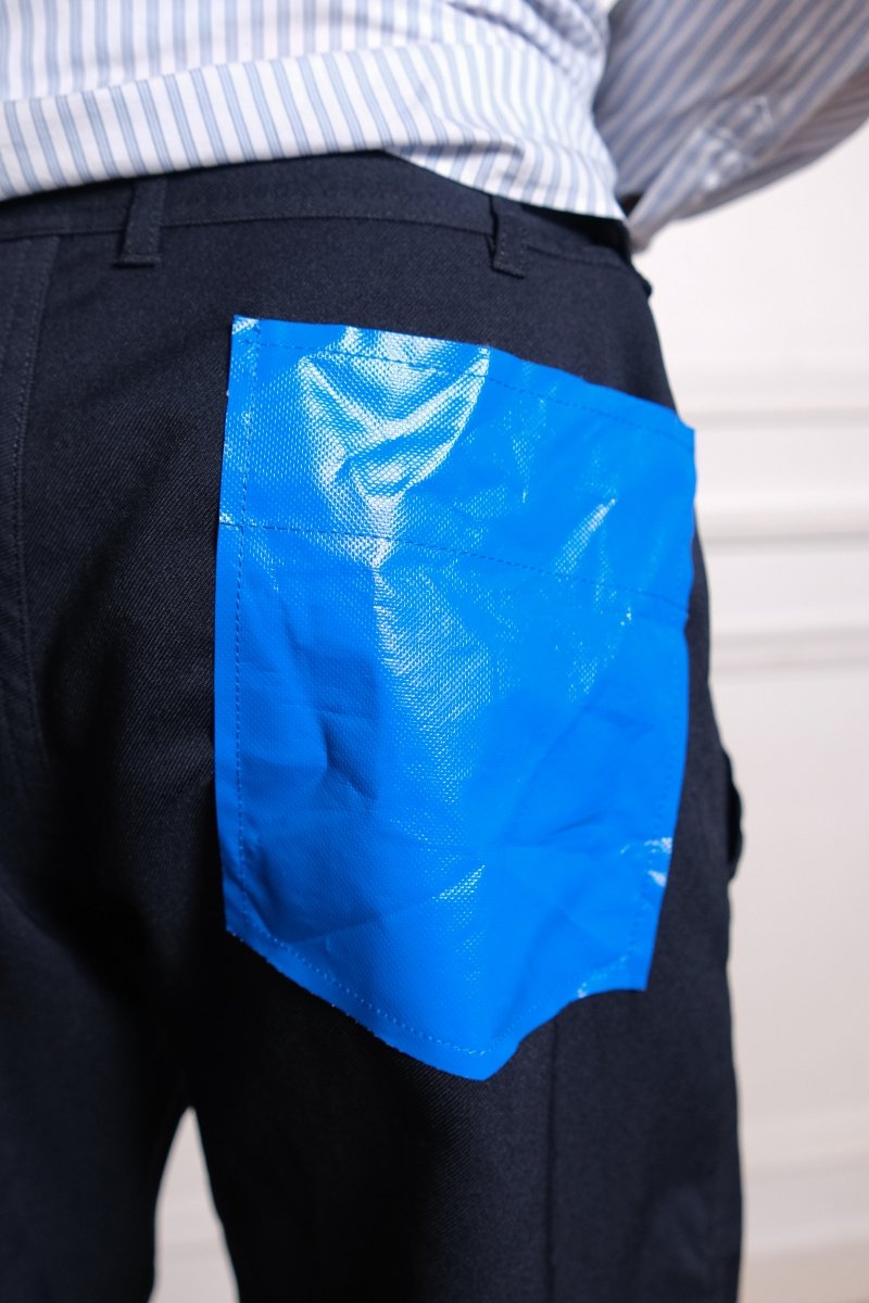 Men's Tapered Leg Trousers NAVY COMME DES GARÇONS SHIRT - détail matière