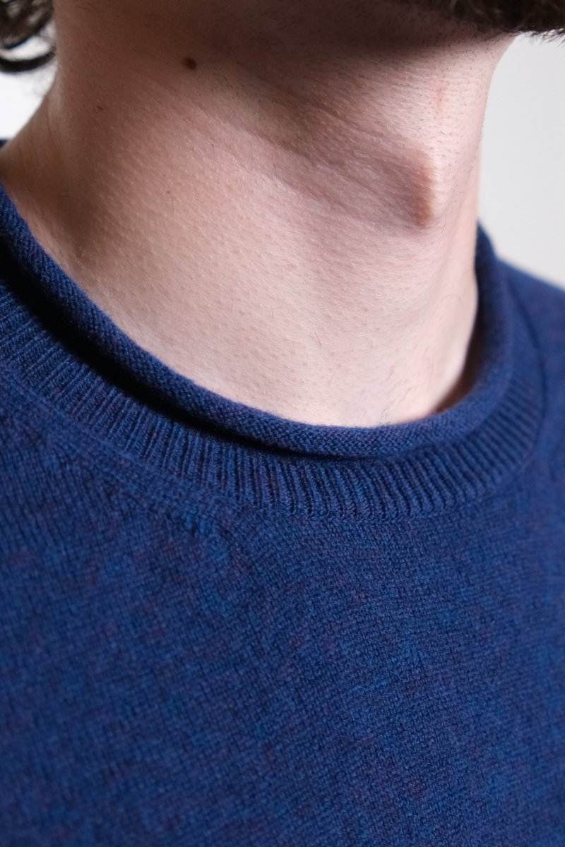 Men’s Rolled Hem Sweater Navy COMME DES GARÇONS SHIRT - détail coutures — photo 5