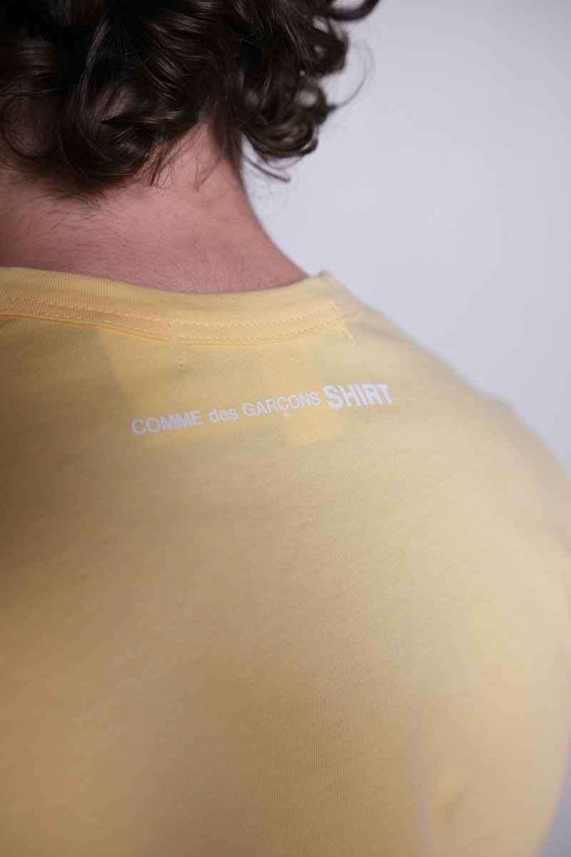 FQ-T001-S26 MENS T-SHIRT KNIT - PASTEL ORANGE COMME DES GARÇONS SHIRT - détail matière — photo 3