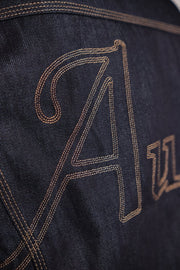 Raw Denim Trucker Jacket x Aura - vue rapprochée