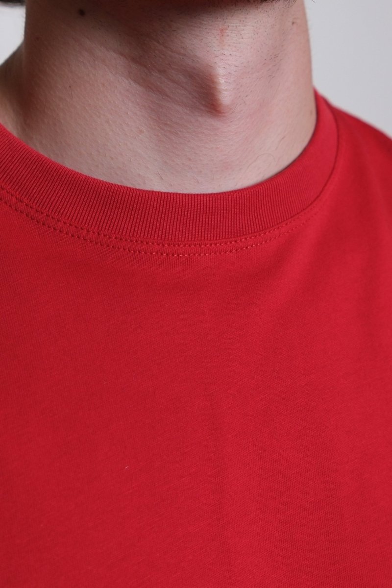 CATNA TEE - Red THE NEW ORIGINALS - détail col et épaule