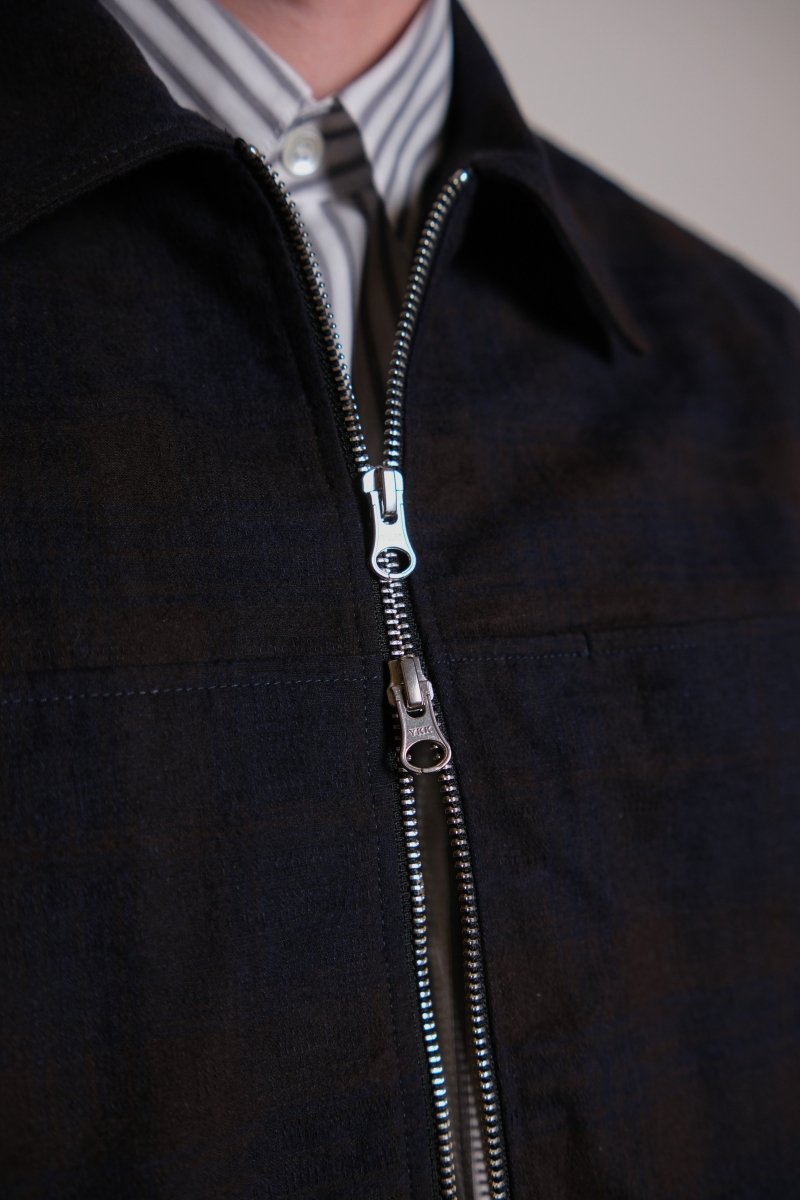 ANOTHER OVERSHIRT 3.0 - Navy/Brown Check ANOTHER ASPECT - detail boutons corne poignets — photo 5
