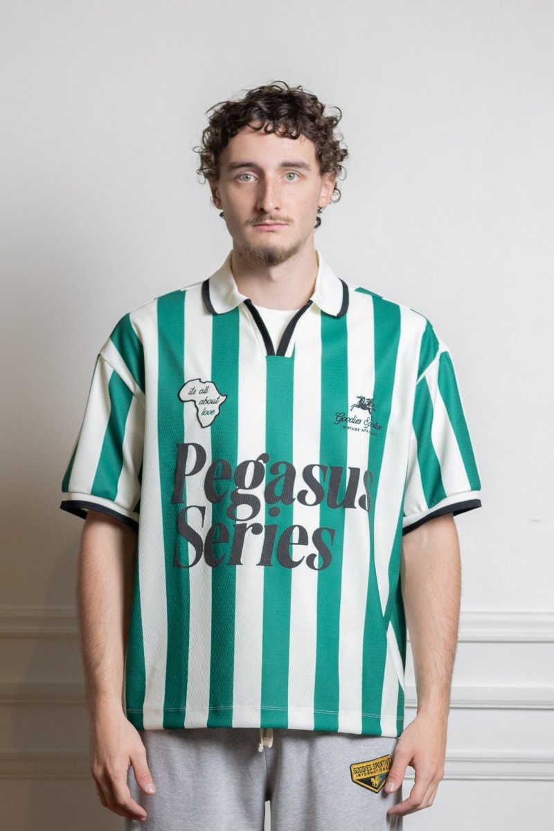 ABOUT LOVE FOOTBALL TEE - Green and Ecru GOODIES SPORTIVE - vue portée côté — photo 2