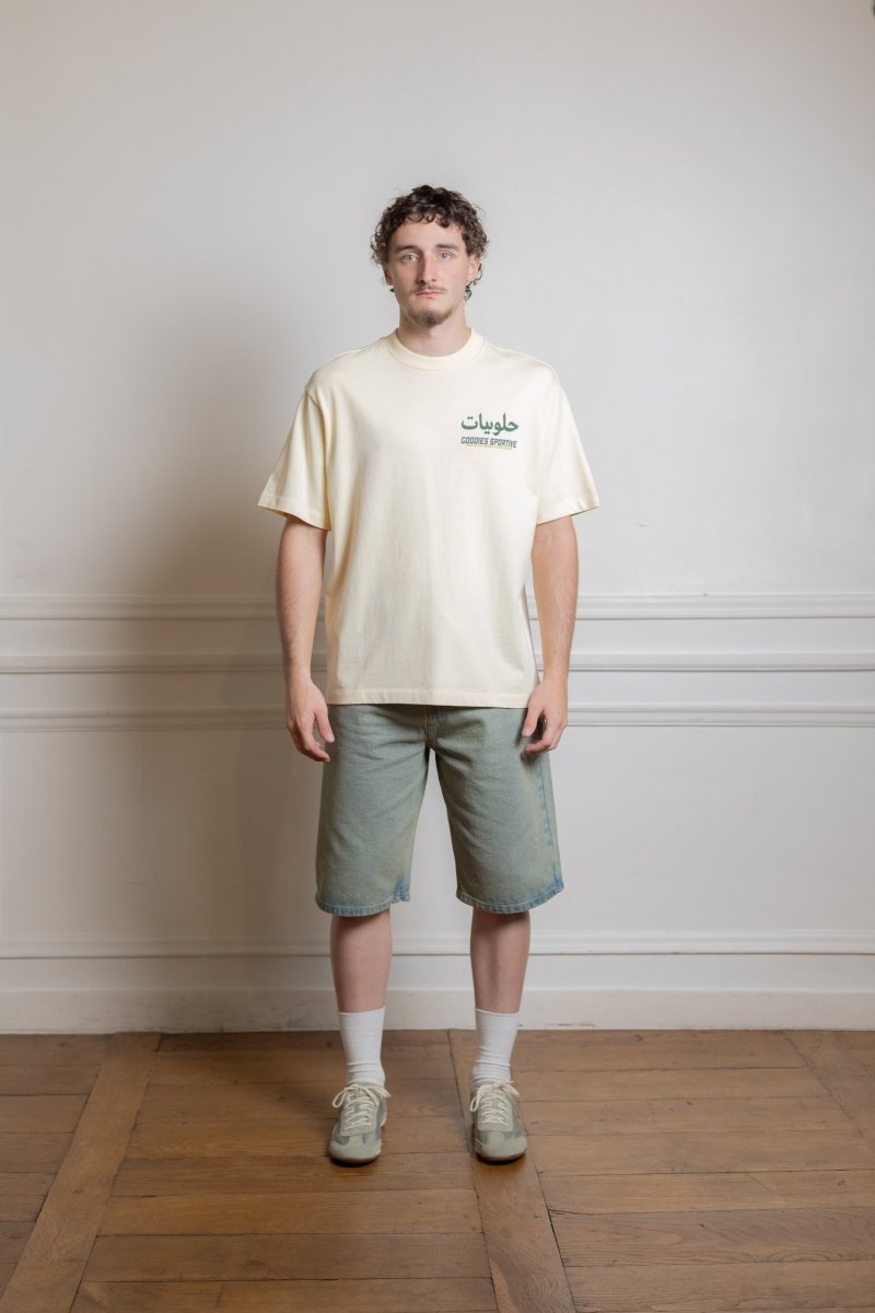 Goodies Sportive Gummies Known Tee porté de face