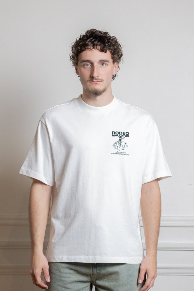 Goodies Sportive Rodeo Simulator White Tee porté de dos — photo 2