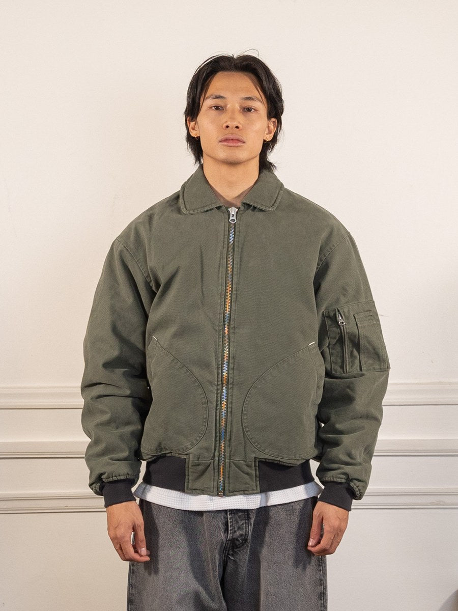 flight jacket - thyme - Pop Trading Company - vue de face portée, veste fermée
