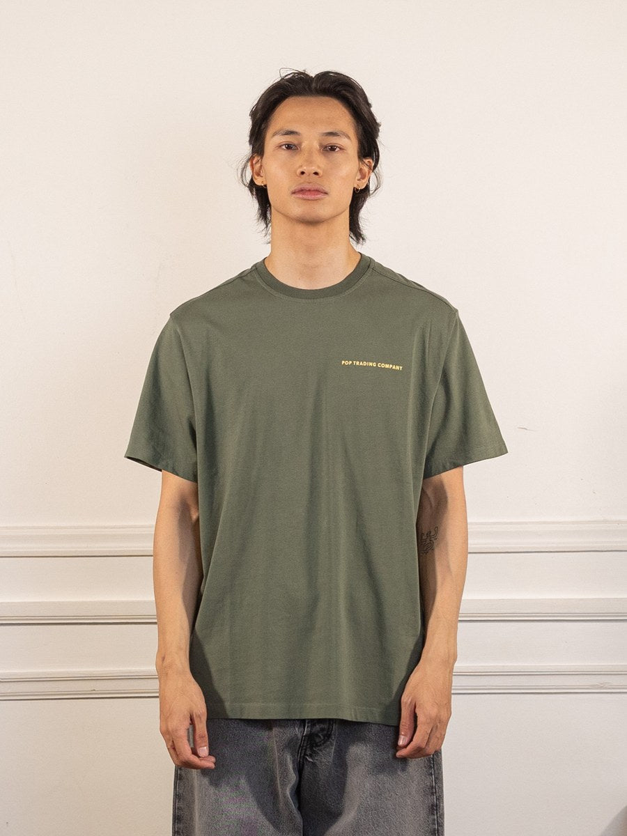 logo t-shirt - thyme/sundress - Pop Trading Company - vue de face portée