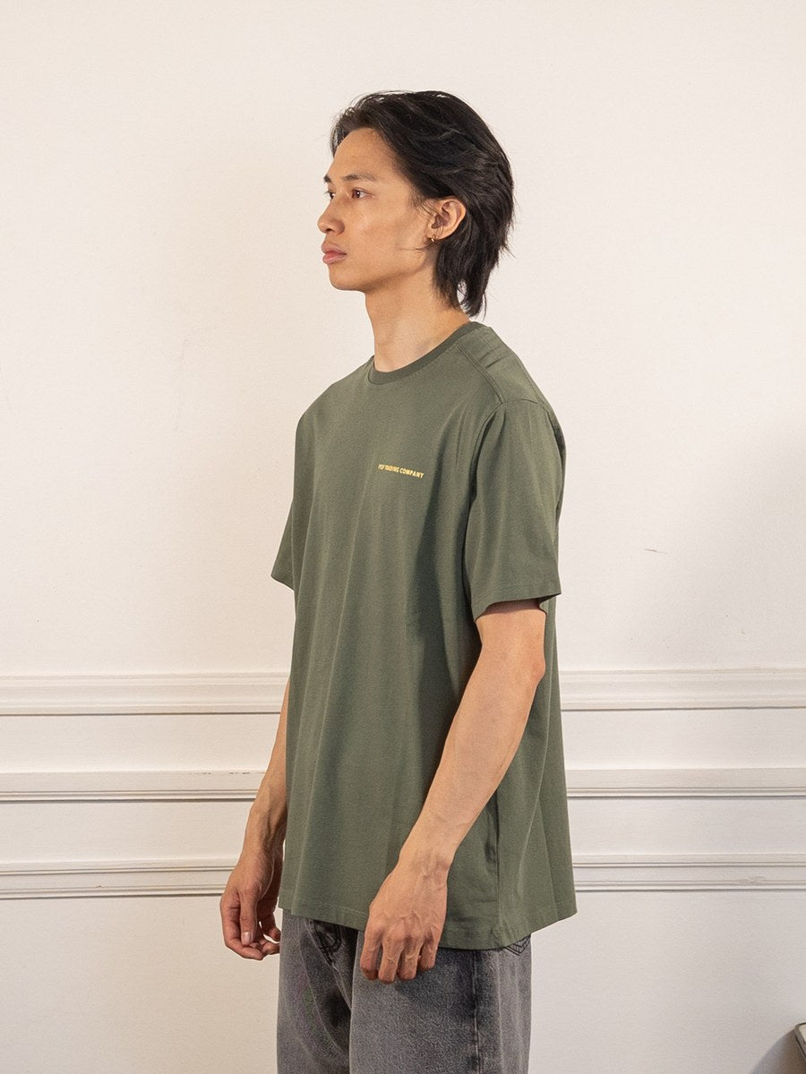 logo t-shirt - thyme/sundress - Pop Trading Company - vue de profil portée