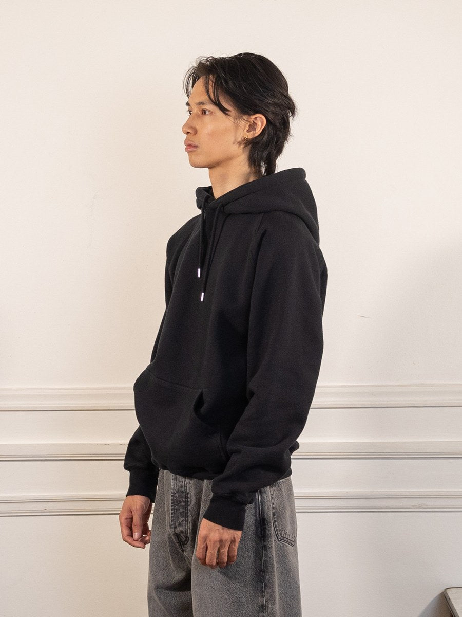sketchy hooded sweat - black - Pop Trading Company - vue de profil portée