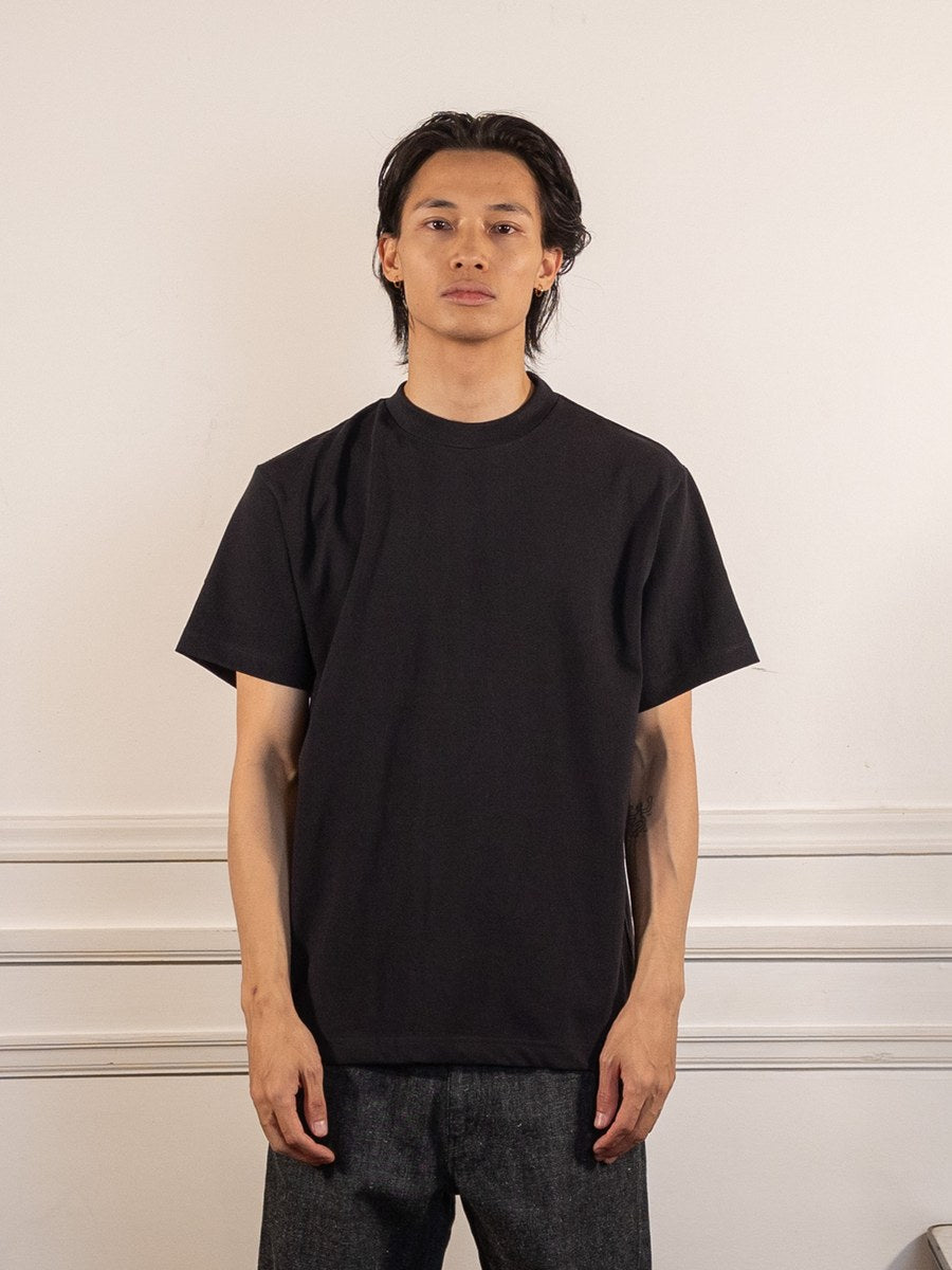 Super Weight T-Shirt - Black - Power Goods - vue de face portée