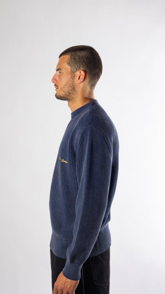 Homme portant un pull en laine mérinos Goodies Sportive boutique Aura Store Rennes