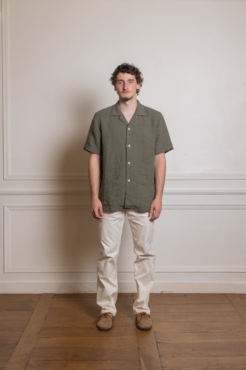 Shonan Beach Green (Linen) - Kamakura Shirt - vue de face portée — photo 1