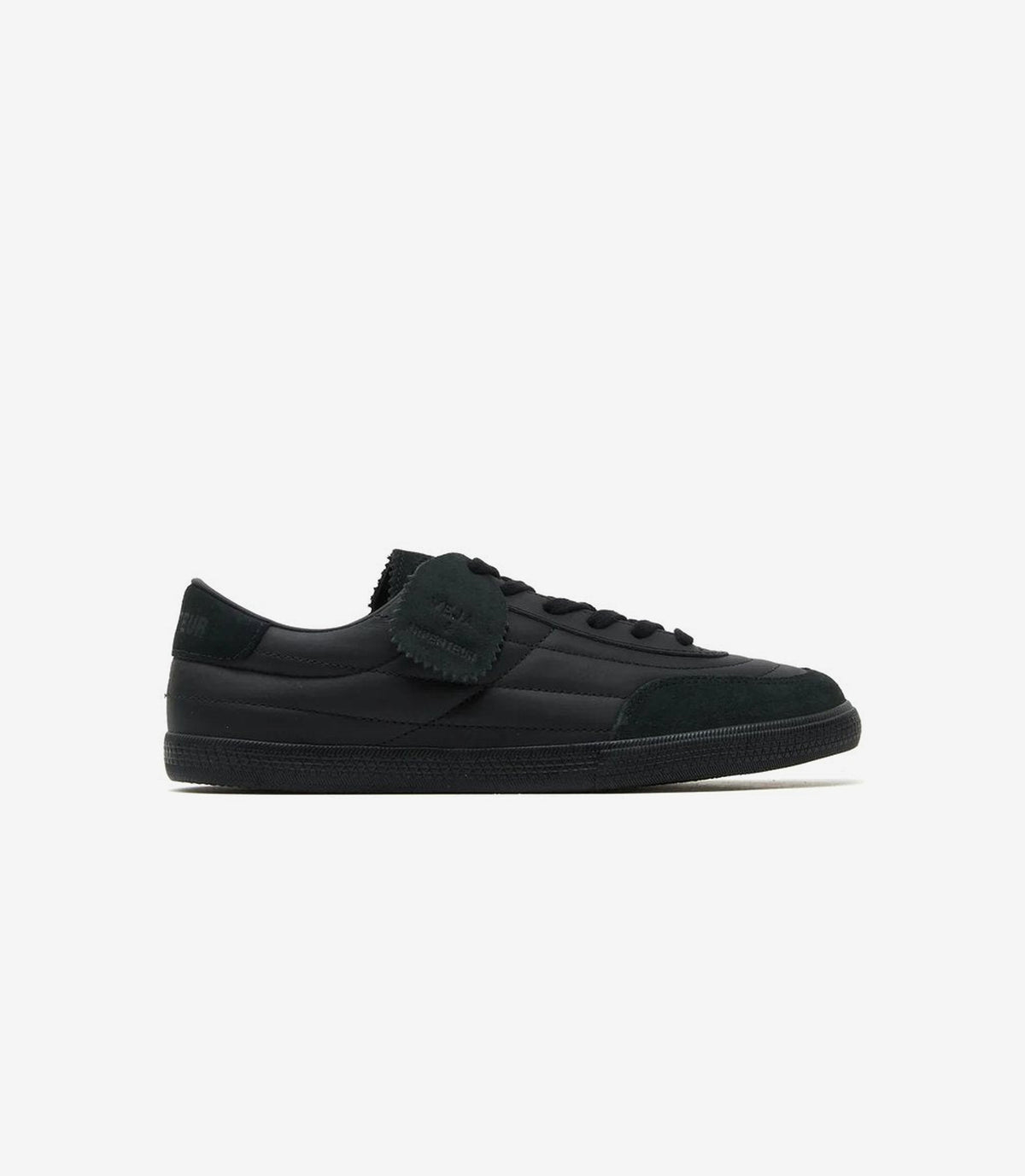 Sneaker Veja x Arpenteur Panenka Black, vue de profil — photo 1