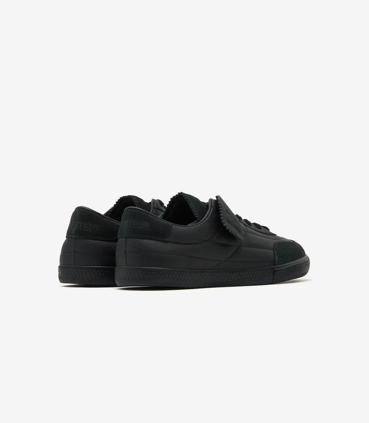 Veja x Arpenteur Panenka noire, la paire vue de l'arrière — photo 3