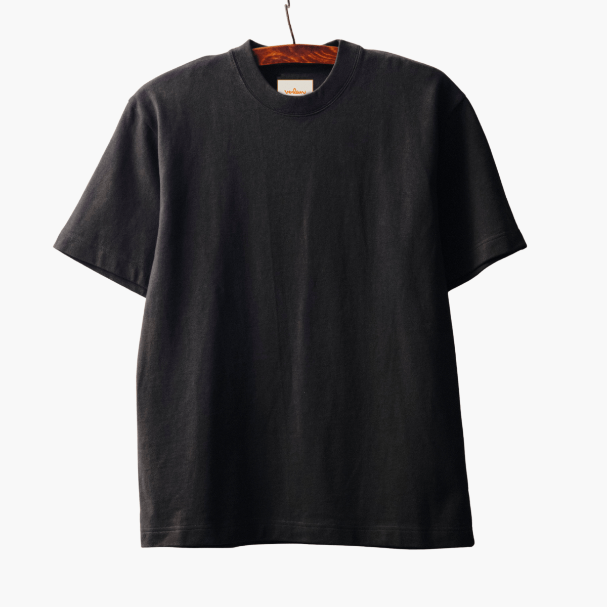 T-shirt Verlan Faded Black noir délavé en coton bio vue de face