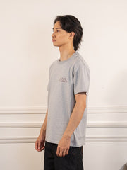 Le t-shirt Signature gris - Walk in Paris - vue de profil portée