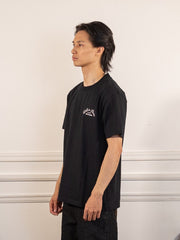 Le t-shirt Signature noir - Walk in Paris - vue de profil portée